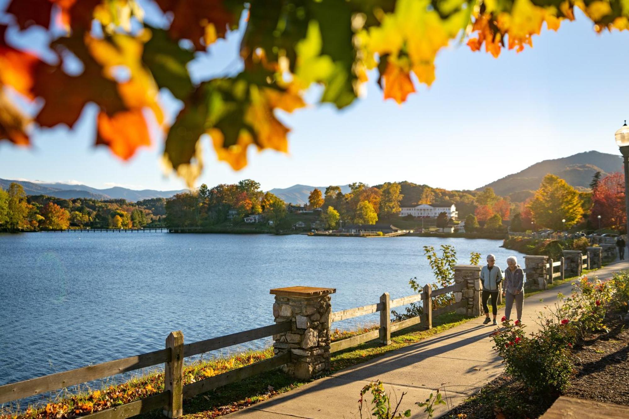 Hood Lower Lake Junaluska Luaran gambar